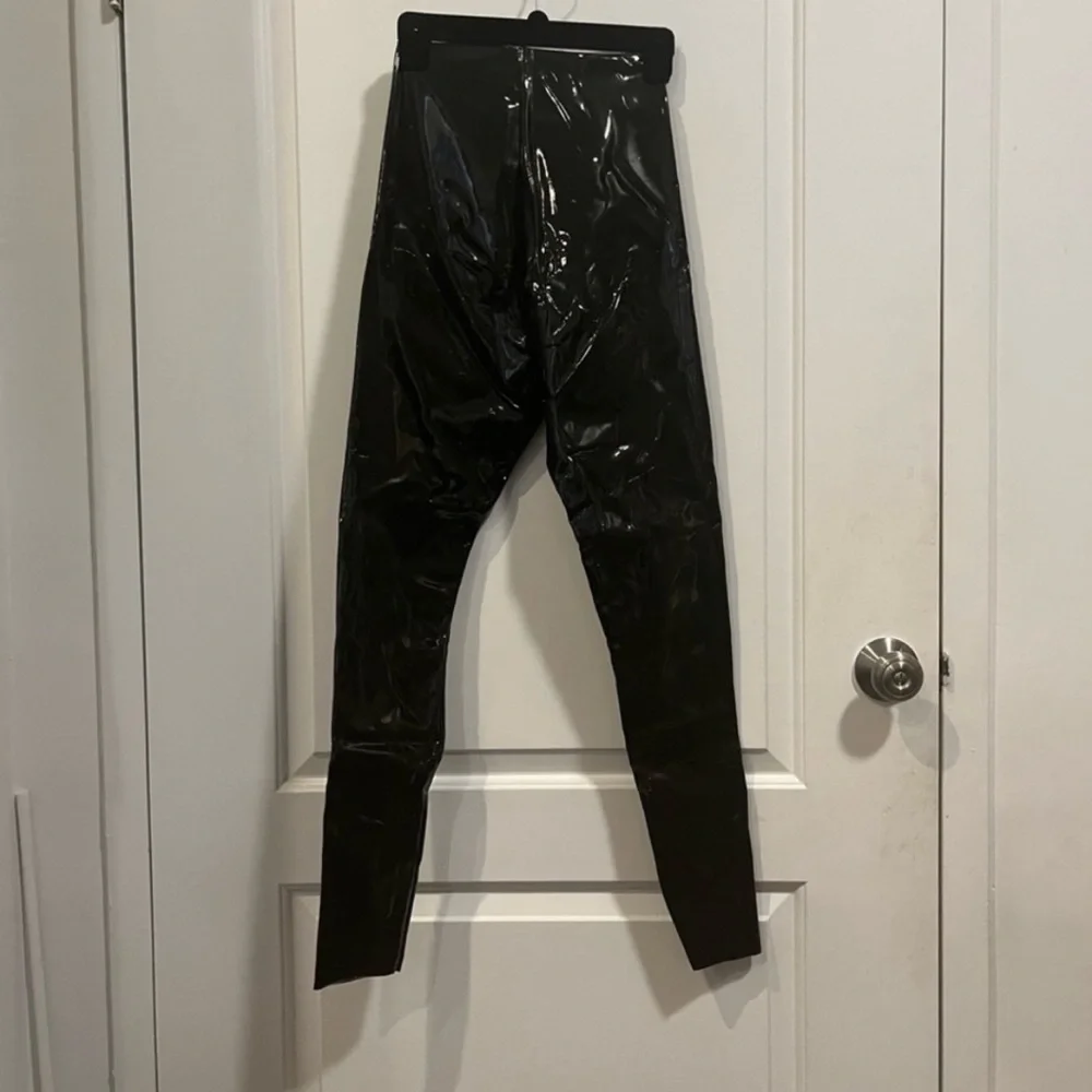Commando Faux Patent Leather Leggings - Picture 8 of 8